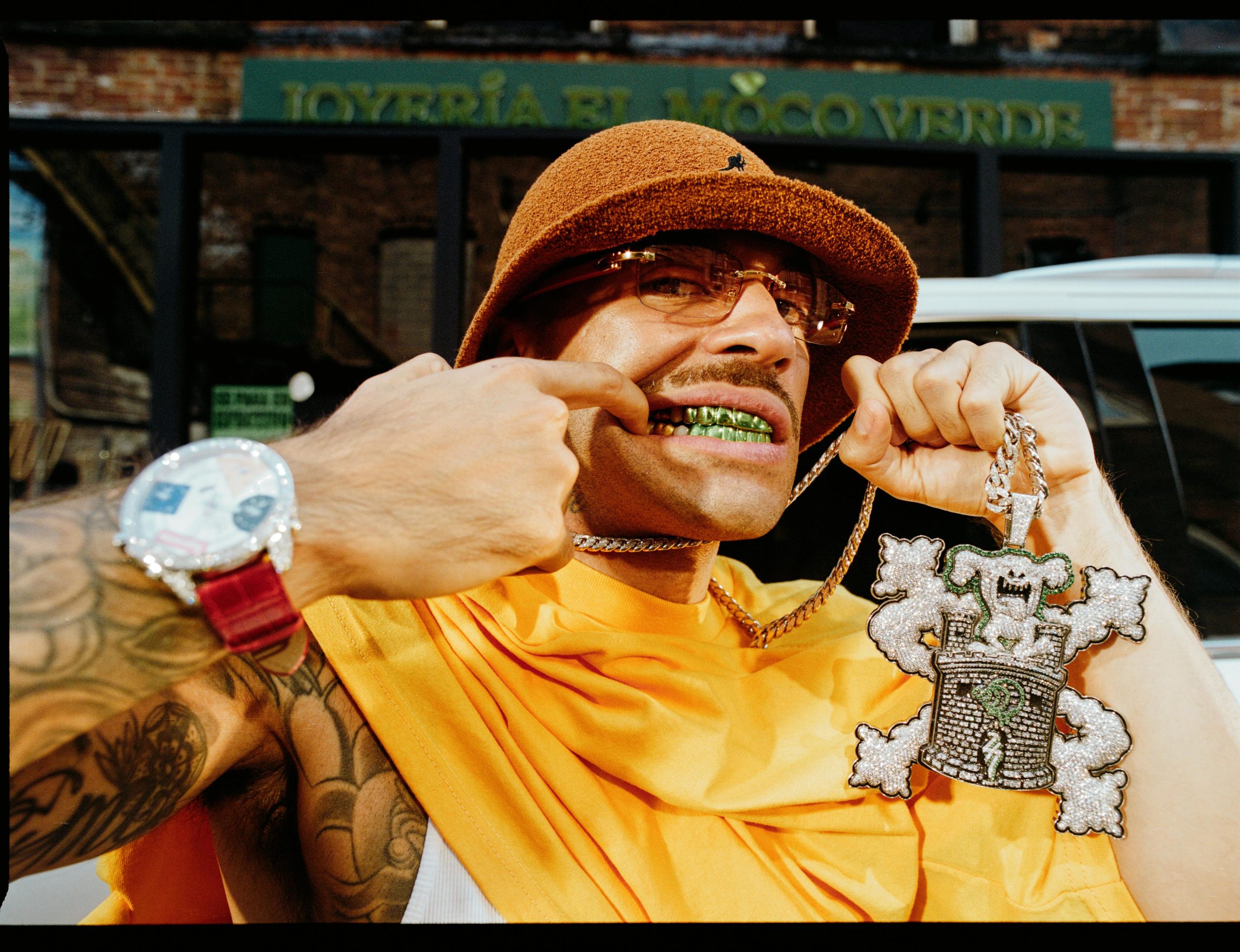 FEID SORPRENDE A SUS FANS CON EL LANZAMIENTO DE “EL MOCO VERDE”