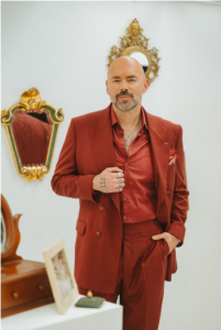 Santiago Cruz estrena “Donde Quiera Que Estés”, una emotiva canción dedicada a su padre