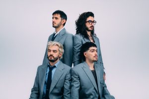 Morat presenta El «Traje» Que Traje, el dress code oficial de «Ya Es Mañana World Tour»