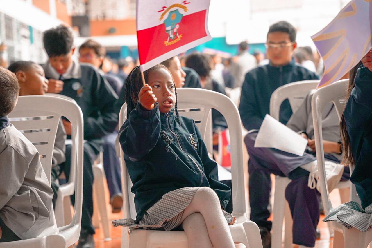 Soacha fortalece la inclusión: 264 personas con discapacidad auditiva han sido beneficiadas desde 2024